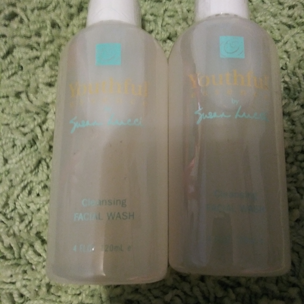 2 youthful essence facial wash by Susan Lucci new
